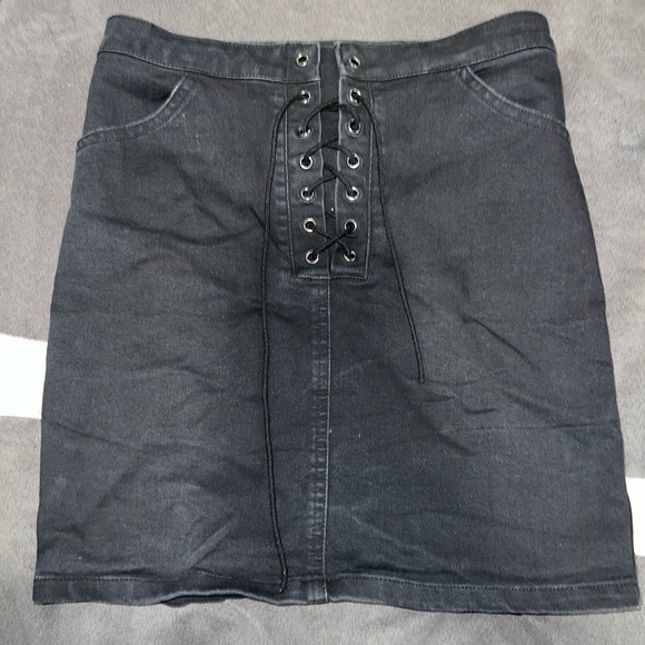 Forever 21 Dresses & Skirts - Forever 21 Black Pencil Mini Skirt with Tie Front